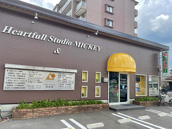 �������}����s����s��1-8-8